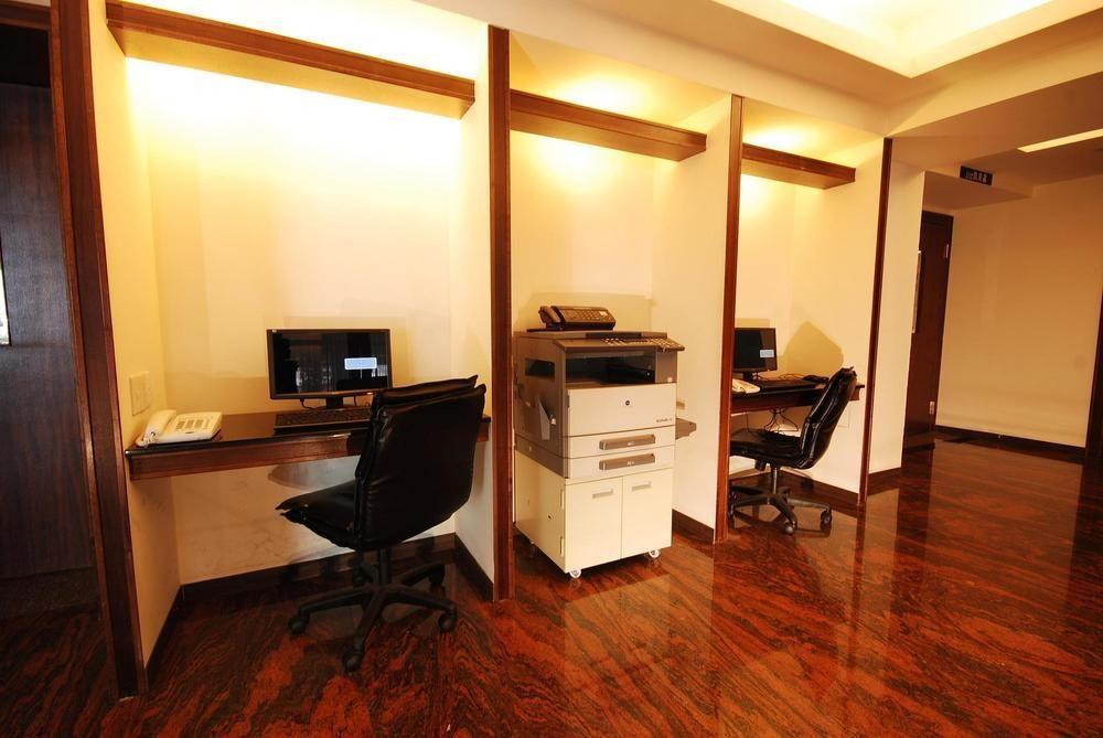 The Enterpriser Hotel Taichung Exteriör bild
