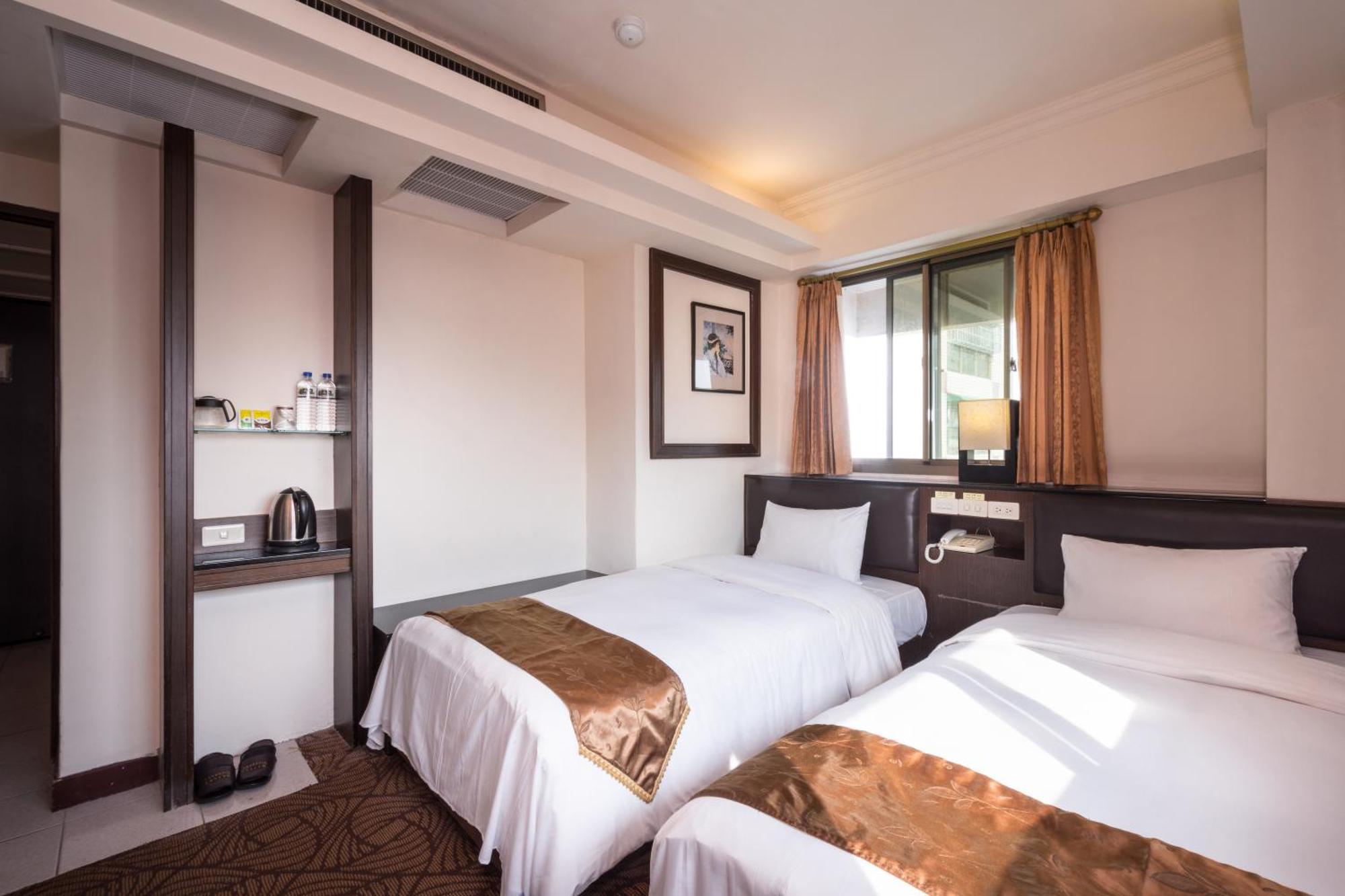 The Enterpriser Hotel Taichung Exteriör bild
