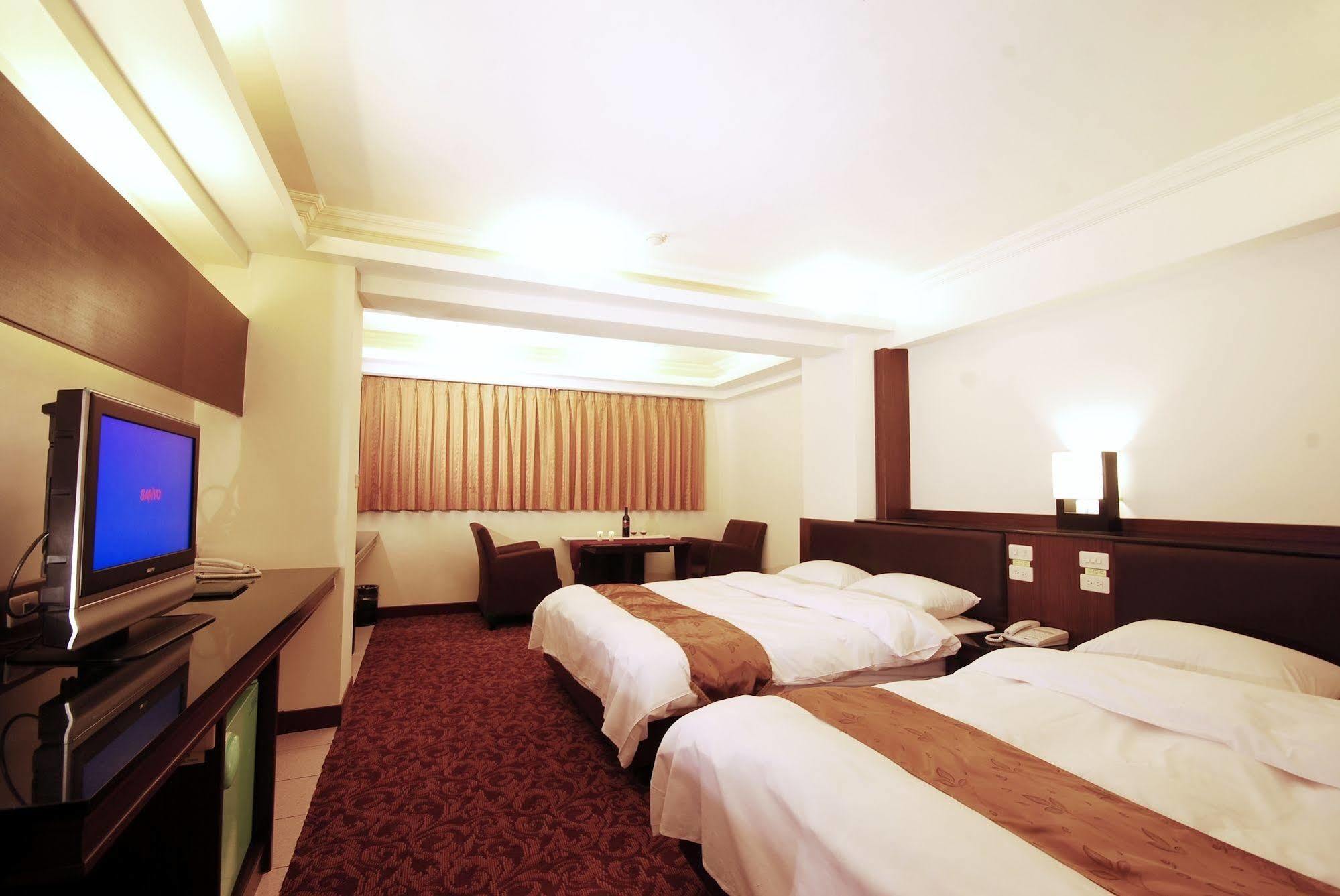 The Enterpriser Hotel Taichung Exteriör bild