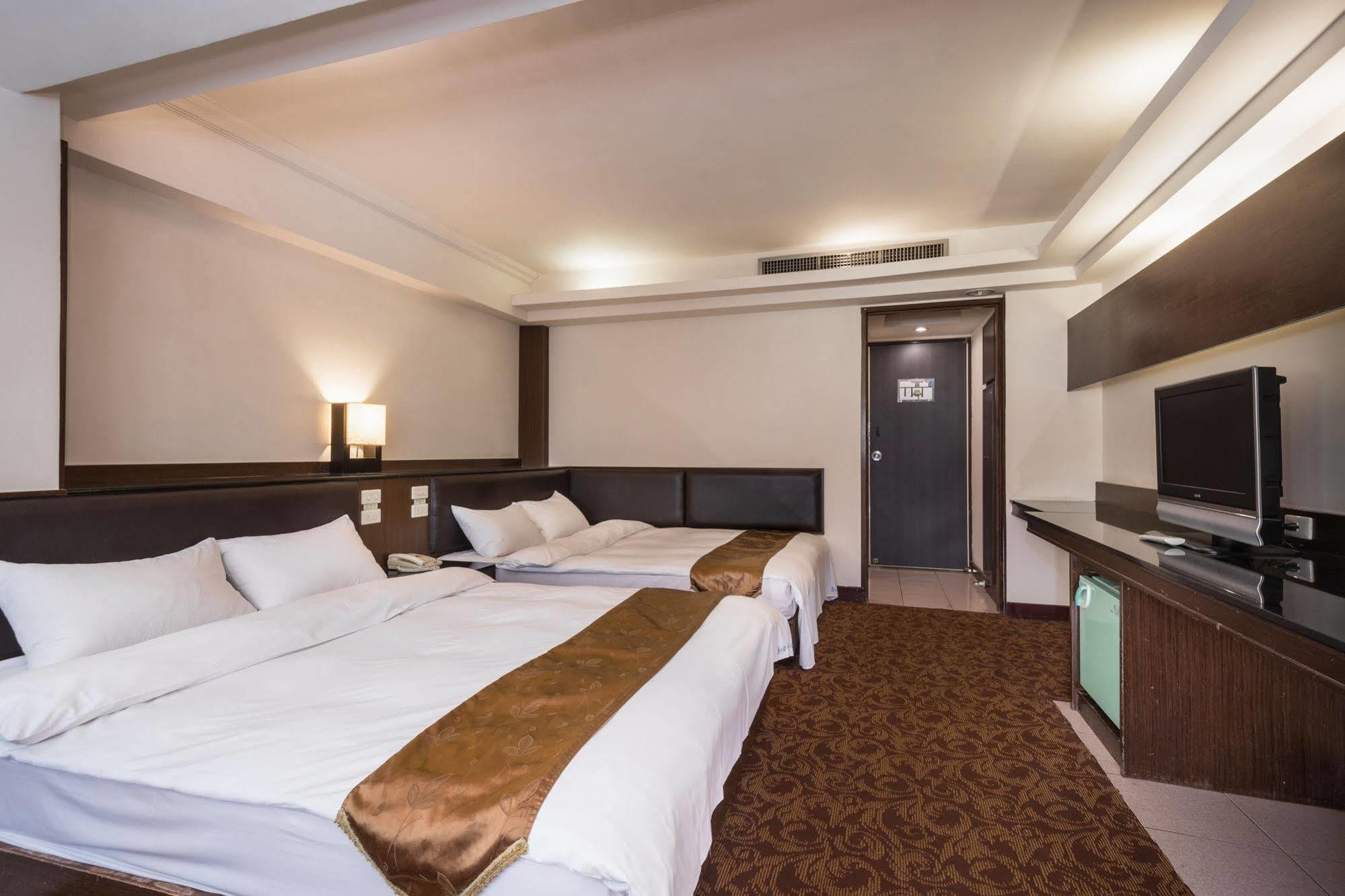 The Enterpriser Hotel Taichung Exteriör bild