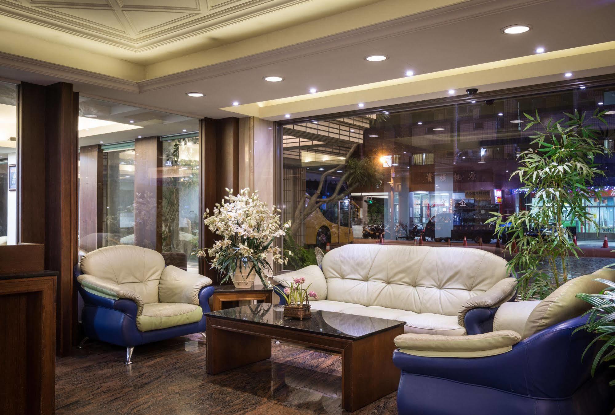 The Enterpriser Hotel Taichung Exteriör bild