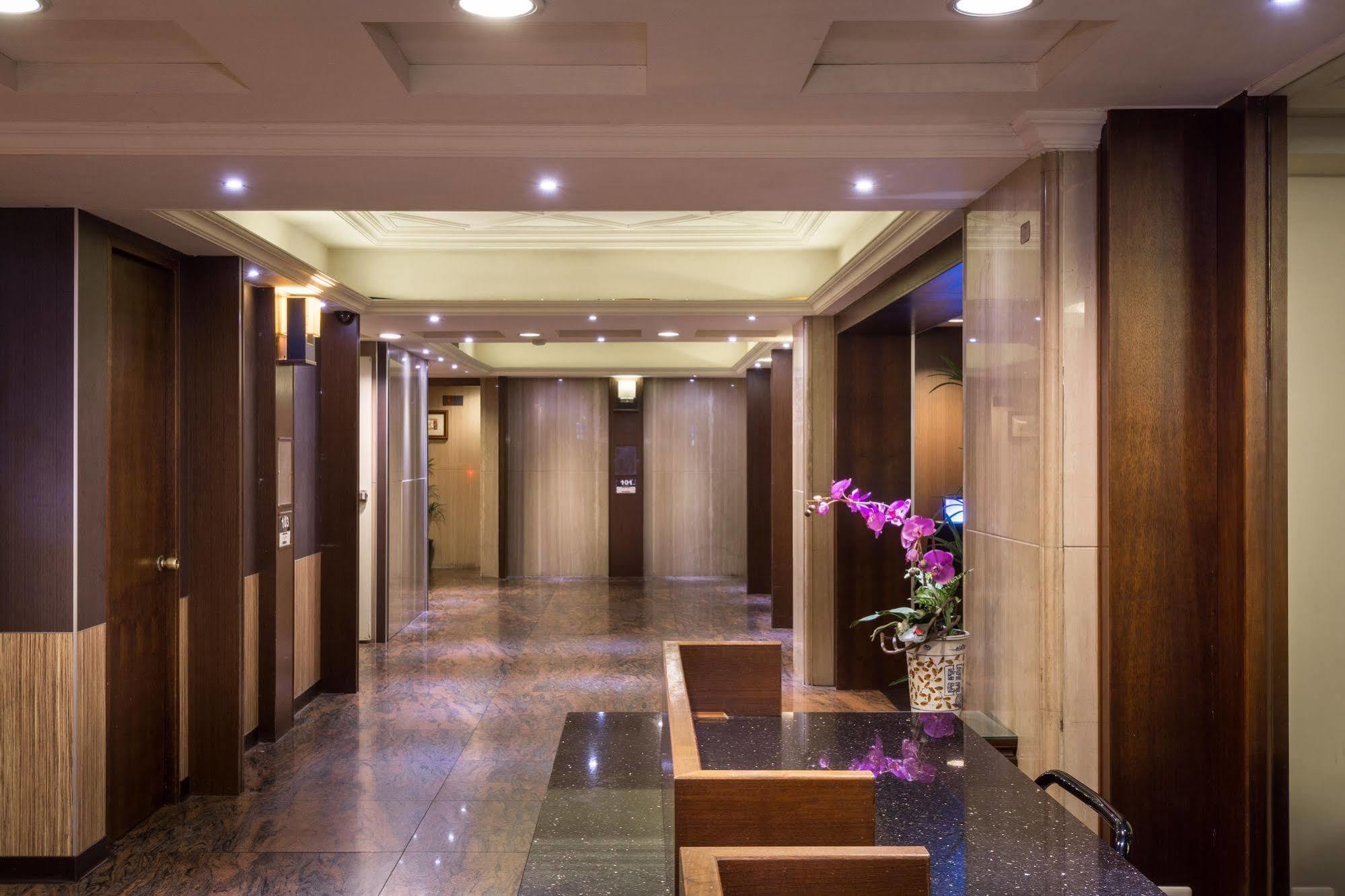 The Enterpriser Hotel Taichung Exteriör bild