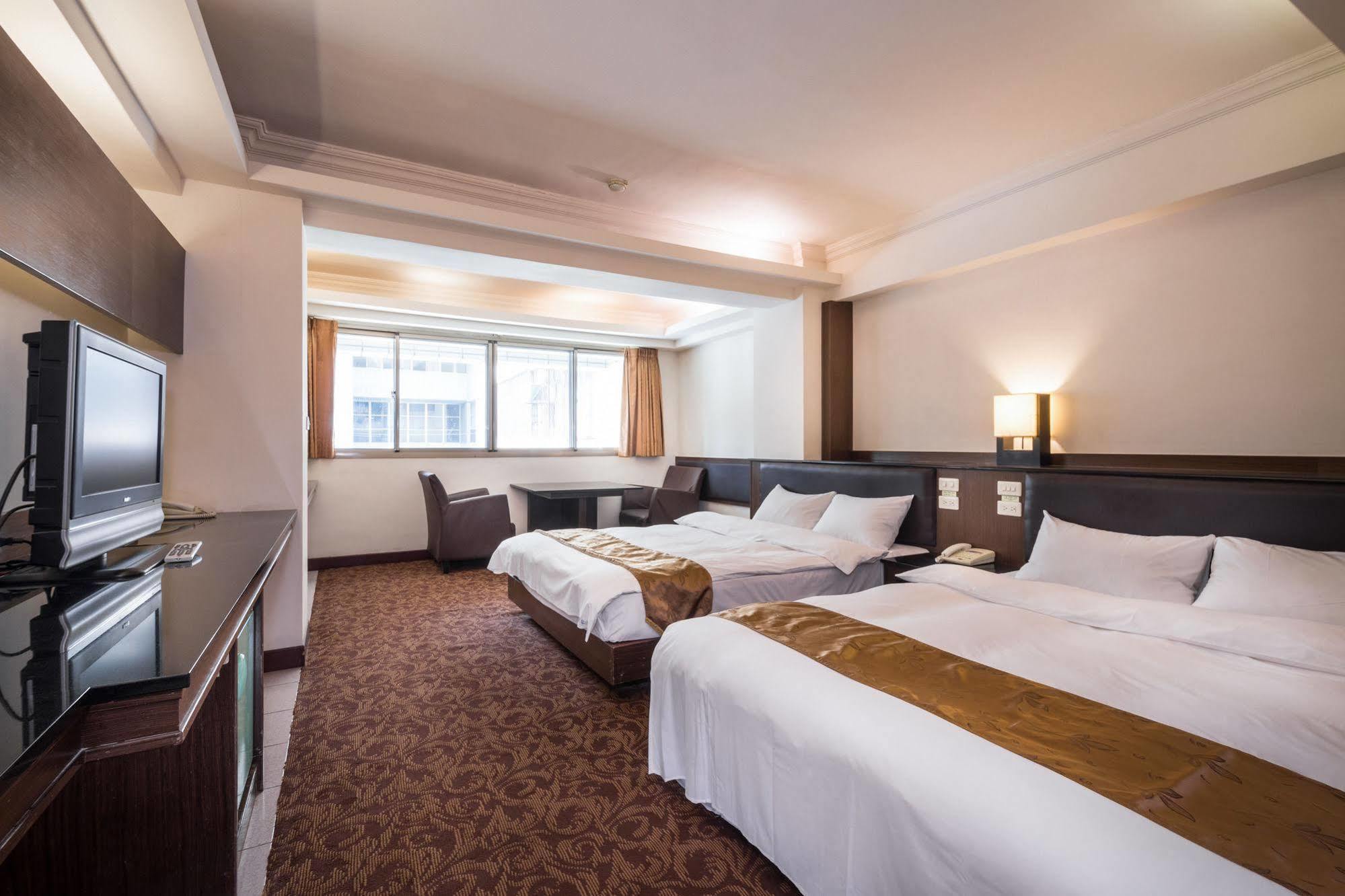 The Enterpriser Hotel Taichung Exteriör bild